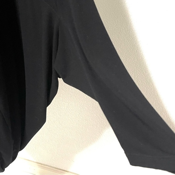 The Group by Babaton Cocoon Woman Black Aritzia Draped Cardigan Size M/L - Picture 4 of 15